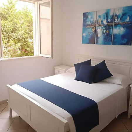 Adele * 坎波菲利斯·迪·罗切