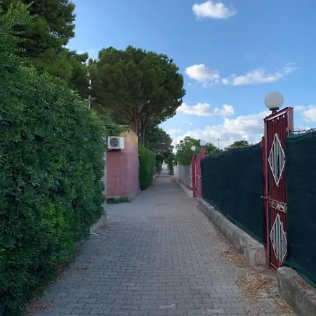 Adele * Campofelice Di Roccella